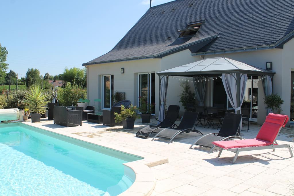 Le Champ De La Ferme Saint-Gervais en-Belin Exterior foto
